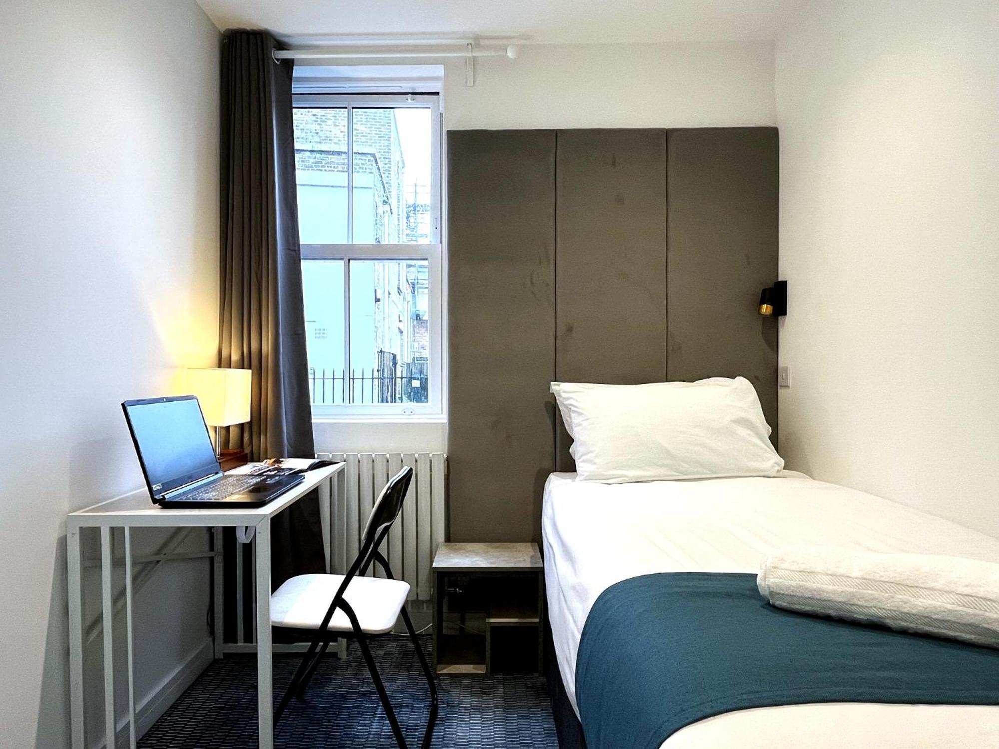 Atis The Park Inn ドーバー エクステリア 写真